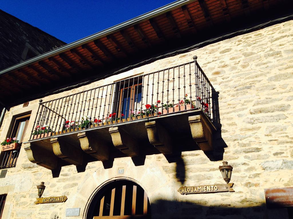 Gasthaus La Hoja De Roble Puebla de Sanabria Exterior foto